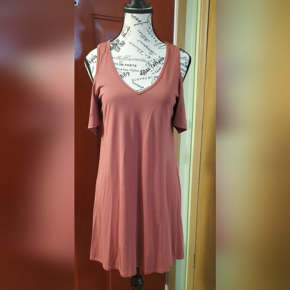 H.I.P. Cold Shoulder Dress Tunic Top Sz M Rose Color